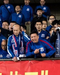  尤文球迷横幅抗议管理层，要求重聘体育总监  