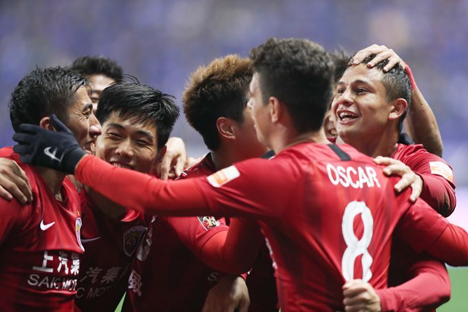  门兴格拉德巴赫队长伤愈复出，率队逆转战胜狼堡  