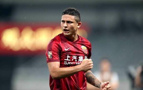  埃尔弗斯贝格年轻中场世界波惊艳全场  